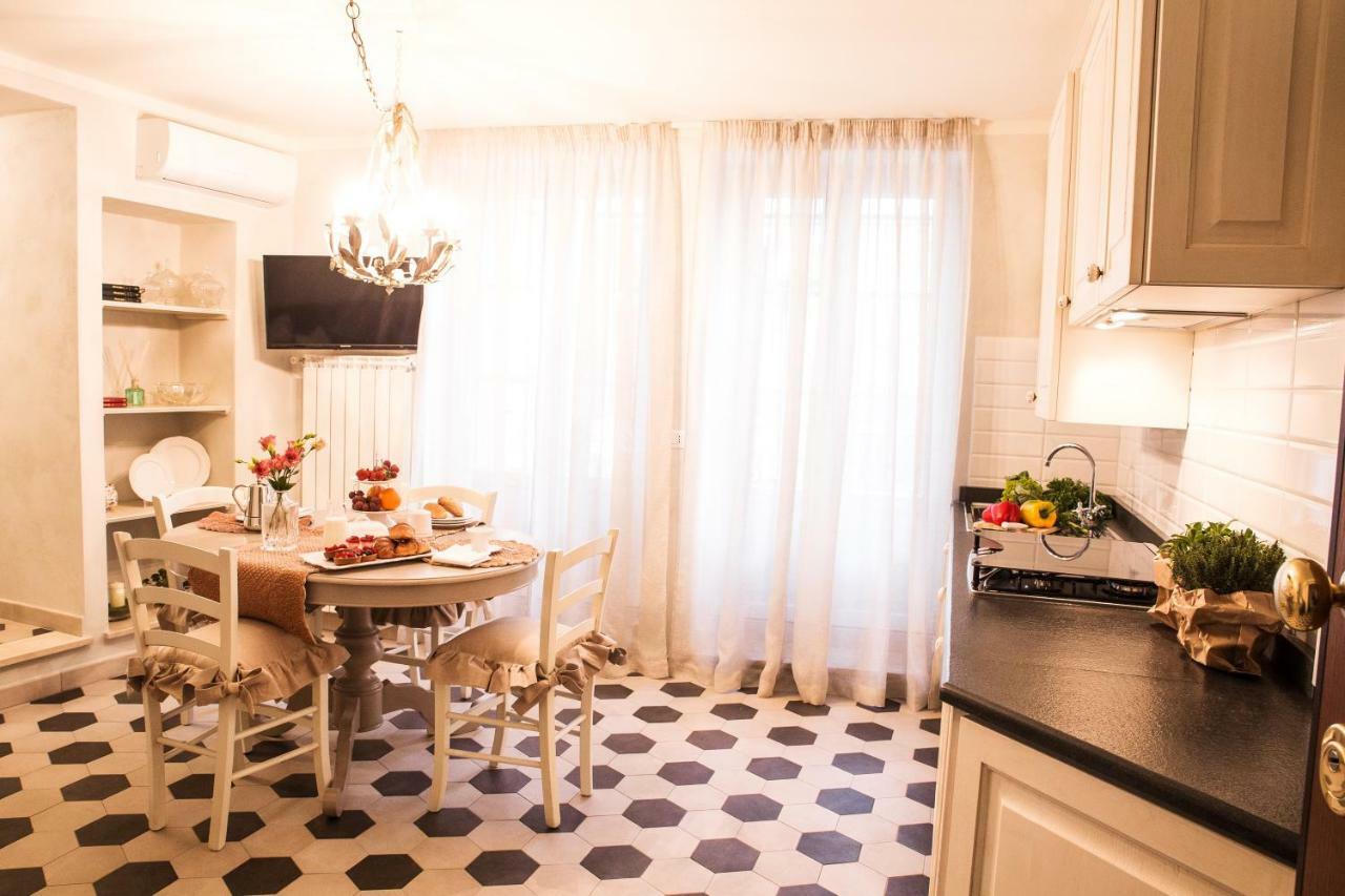 Luxury Apartment Residence La Fontana Лука Екстериор снимка